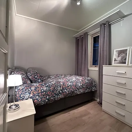 Fin Sentral I Lakselv! Apartamento *